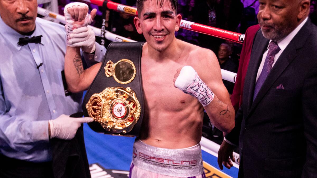 Leo Santa Cruz wins world title in fourth division Los Angeles Times